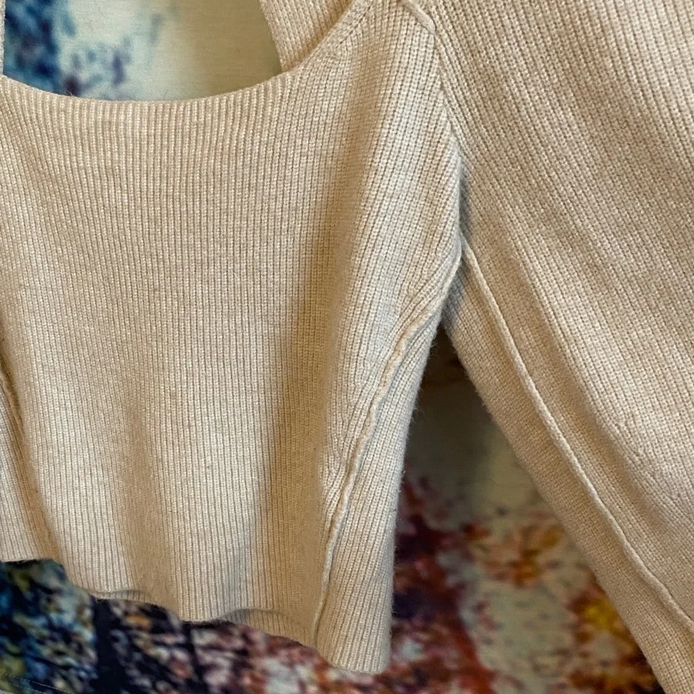 NWOT Free People Cream/oatmeal puff sleeve open back Knit Blouse sweater - Picture 2 of 10